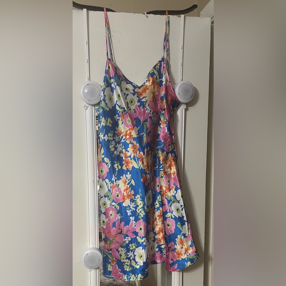 Like New: Morgan Taylor Intimates Pre-loved Nightgown (Pairs well with robe)